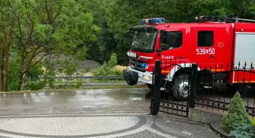 19 zgłoszeń po burzach w powiecie suskim.