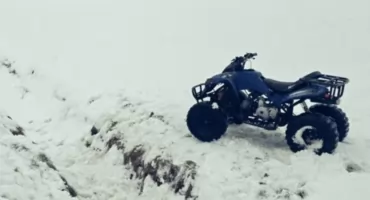 Jeździli quadami po jego ziemi. W ruch poszedł nóż