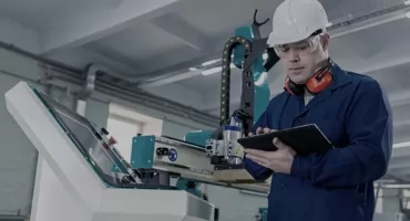 Jak dobrać zaginarkę do blachy do potrzeb warsztatu lub zakładu produkcyjnego?