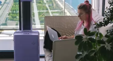 Walizka kabinowa bez rozczarowań. Co sprawdzić przed pierwszym wyjazdem?
