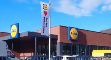 Biedronka i Lidl testują system bez biletów na parkingach. Kiedy dotrze do powiatu suskiego?