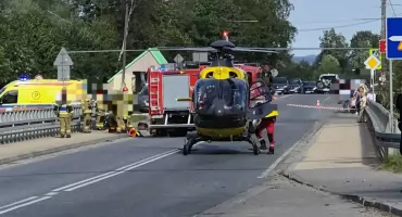 Zdarzenie drogowe w Osielcu. Na miejscu lądował śmigłowiec LPR