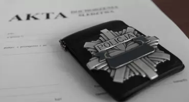 Nożem zaatakował kolegę, wcześniej jeździł po pijanemu. Zostanie wydalony z Polski?