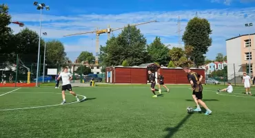 Niecodzienny wynik w derbach, a potem bez niespodzianek 