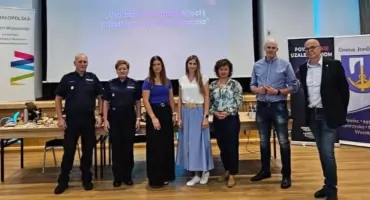 Wspólne szkolenie GOPS i policji. Cyberzagrożenia i uzależnienia pod lupą
