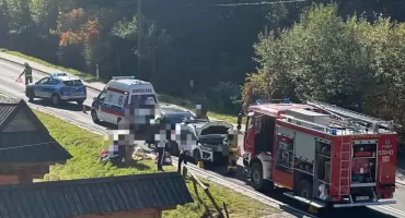 Szczegóły kolizji w Zawoi. Zderzyły się trzy samochody