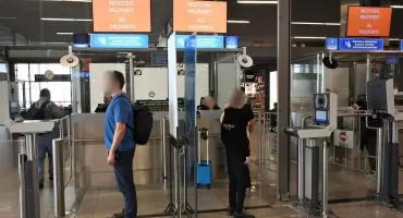 Kontrola w Balicach przerwała im podróż. Straż Graniczna wydała odmowy