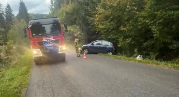 Zderzenie dwóch osobówek w Kurowie/Lachowicach. Droga zablokowana