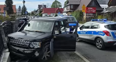 Rajd Land Roverem po Podhalu. Uszkodzone auta, potrącony pieszy i policyjny pościg
