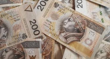 Szansa na wyrównanie obniżonego zasiłku. Kto może liczyć na dodatkowe środki?